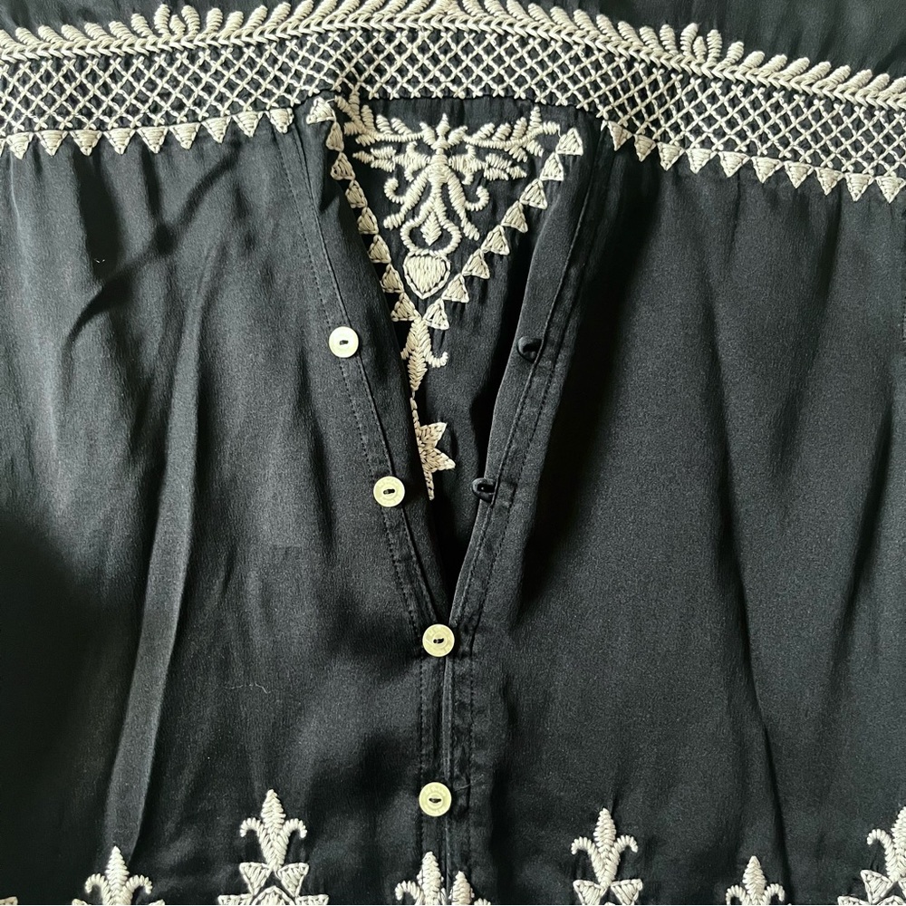 Johnny Was Black Embroidered 100% Silk Western Boho Rodeo Cowgirl Button Up M - Picture 6 of 8